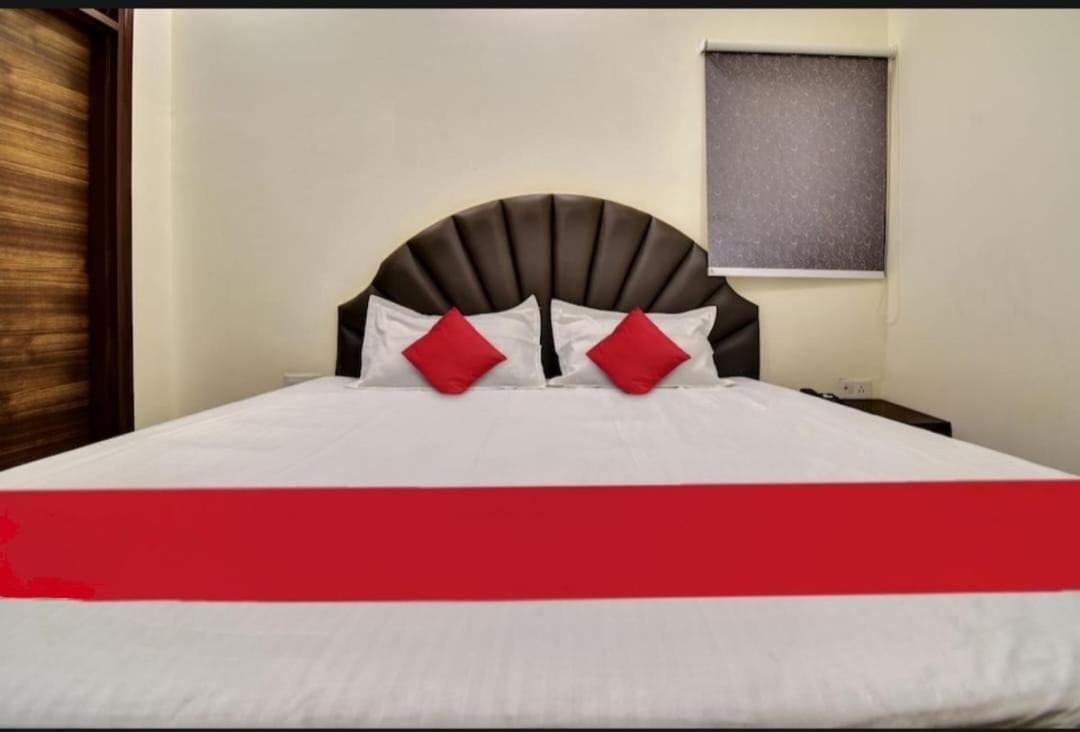 Hotel Sukoon - Ramesh Nagar Neu-Delhi Exterior foto
