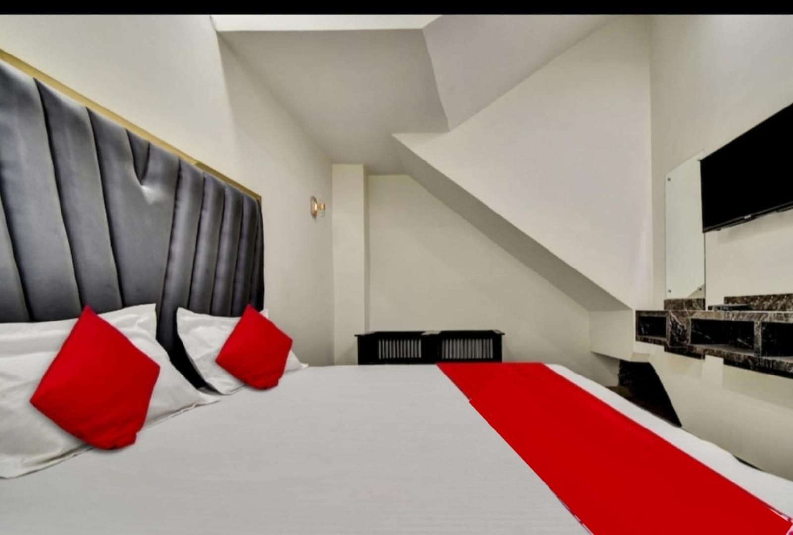 Hotel Sukoon - Ramesh Nagar Neu-Delhi Exterior foto